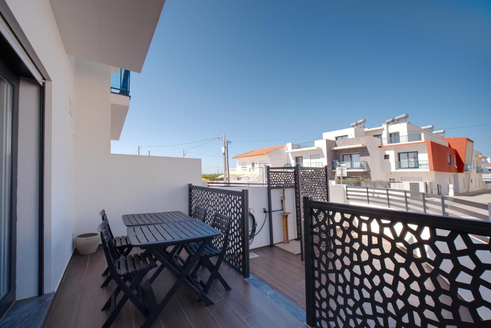 Beach & Surf Lovers Apartment With Ac - Đảo Baleal Ngoại thất bức ảnh