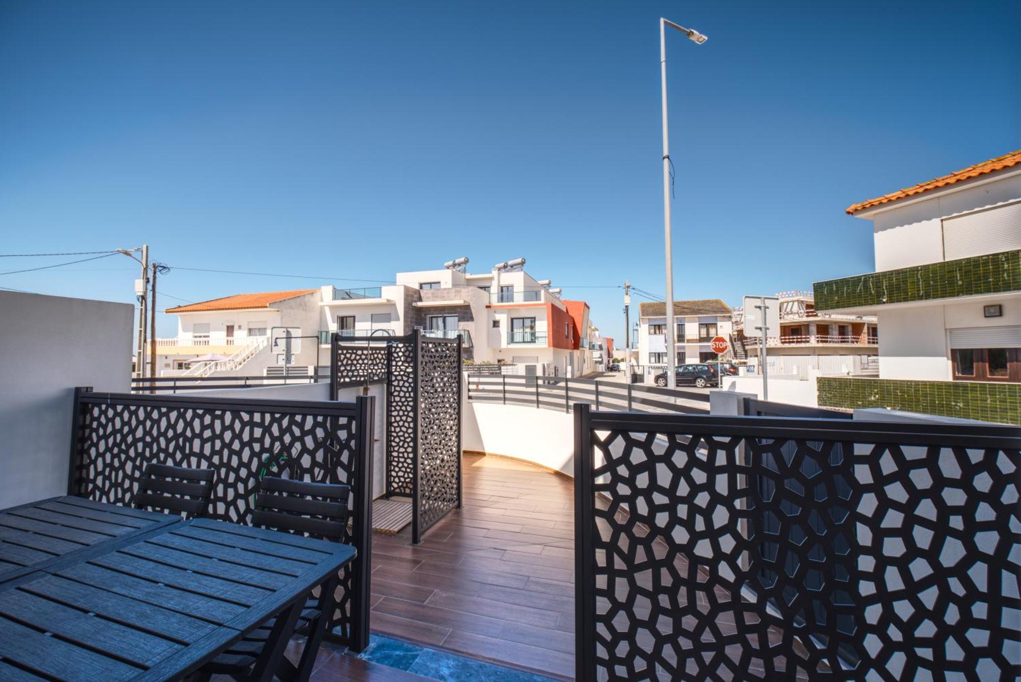 Beach & Surf Lovers Apartment With Ac - Đảo Baleal Ngoại thất bức ảnh